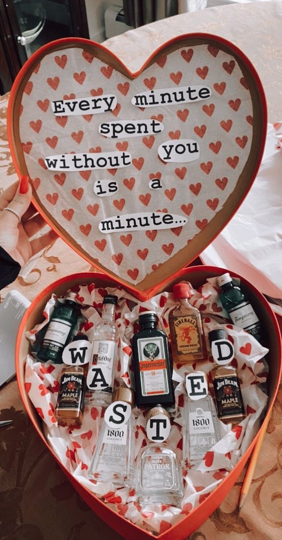 30 THOUGHTFUL & CREATIVE VALENTINES GIFT BASKETS